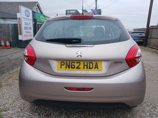 Used Peugeot 208 2012 for sale - 75604087: Photo 6