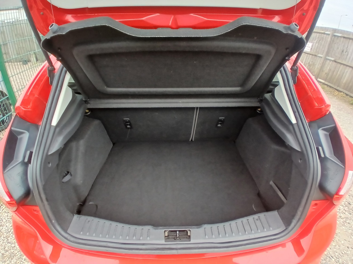 Used Ford Focus 2014 for sale - 76243267: Photo 11