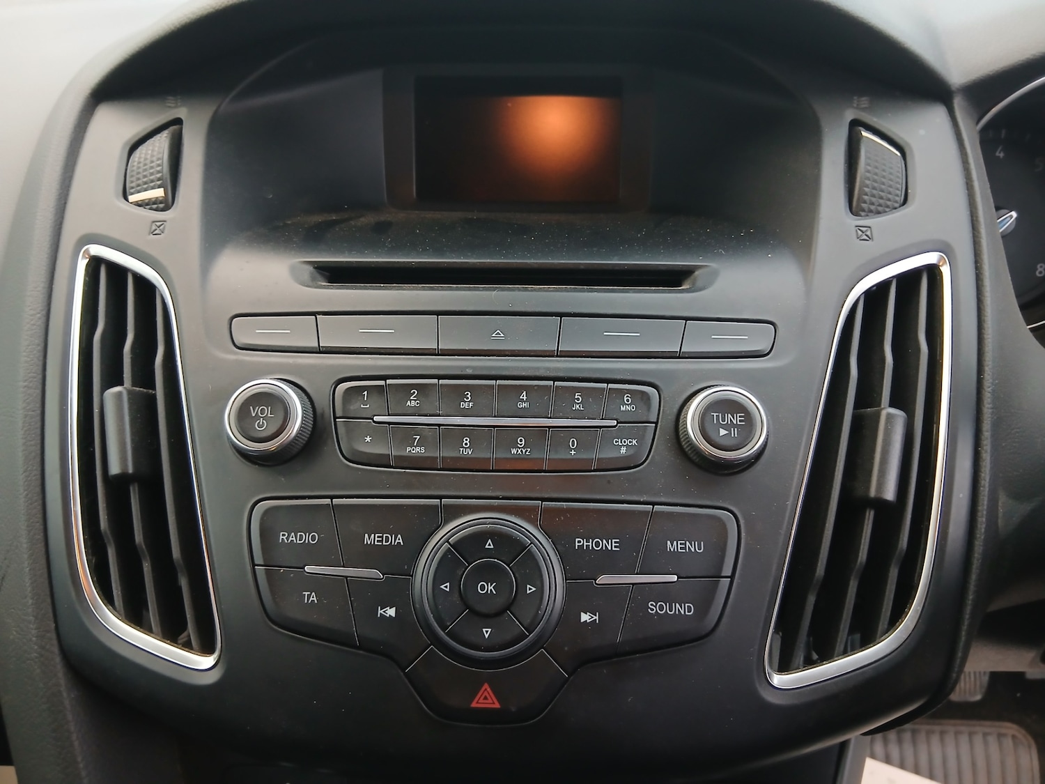 Used Ford Focus 2015 for sale - 76428235: Photo 15