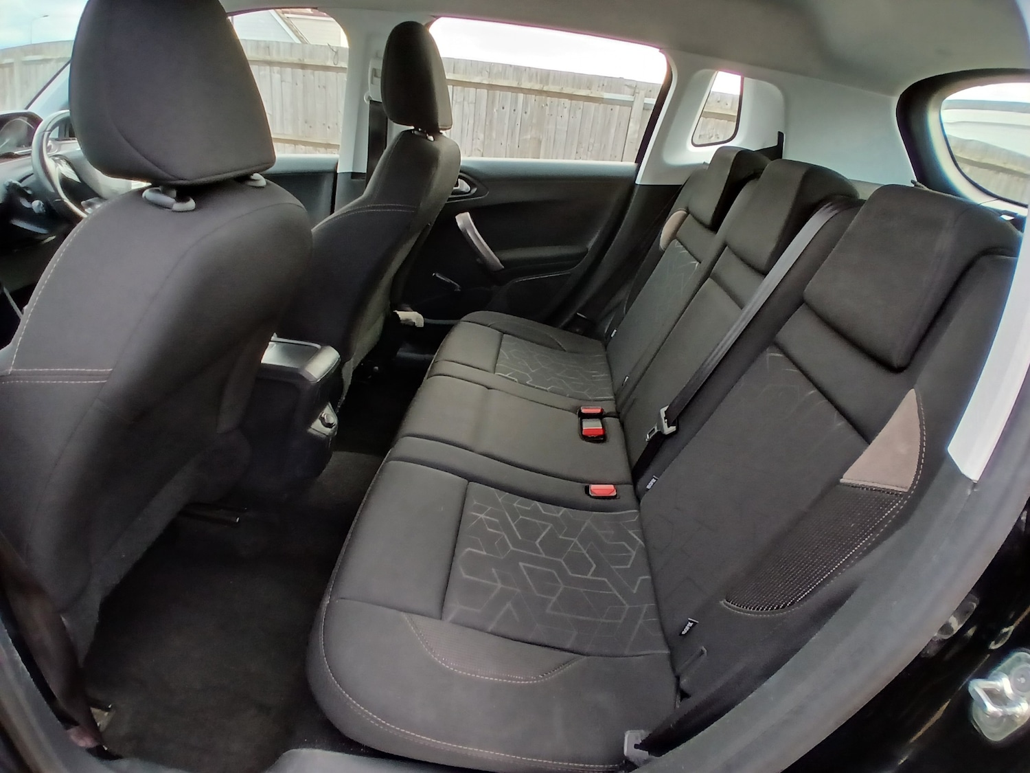 Used Peugeot 2008 2015 for sale - 76554748: Photo 10