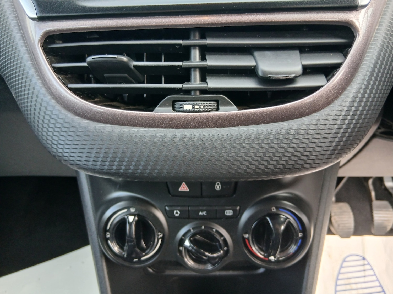 Used Peugeot 2008 2015 for sale - 76554748: Photo 16