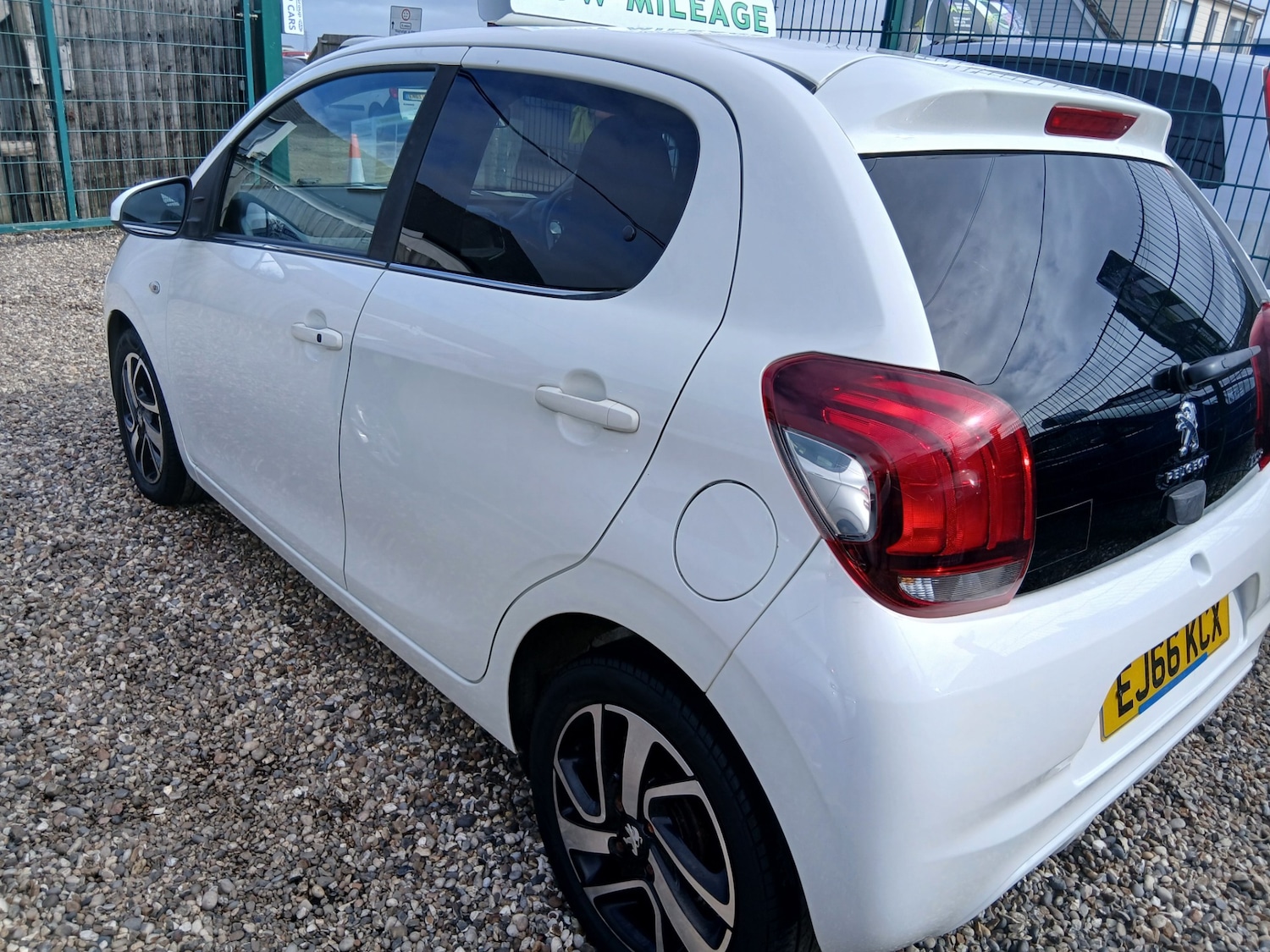Used Peugeot 108 2016 for sale - 77915791: Photo 6