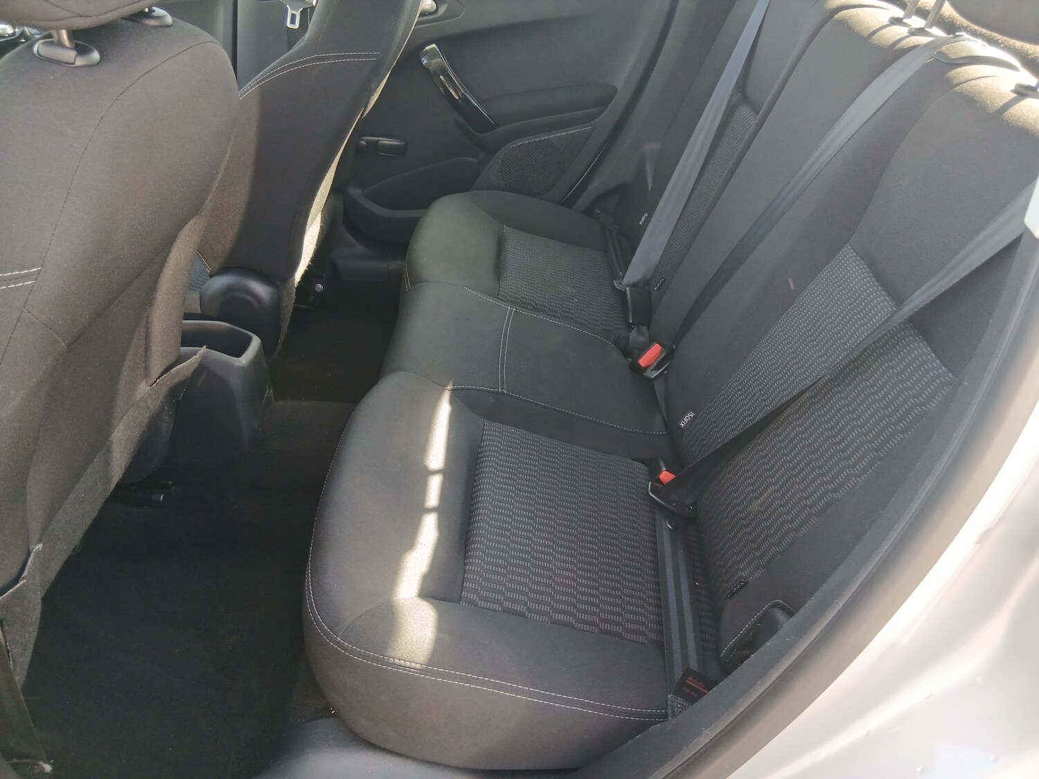 Used Peugeot 208 2015 for sale - 77973911: Photo 10