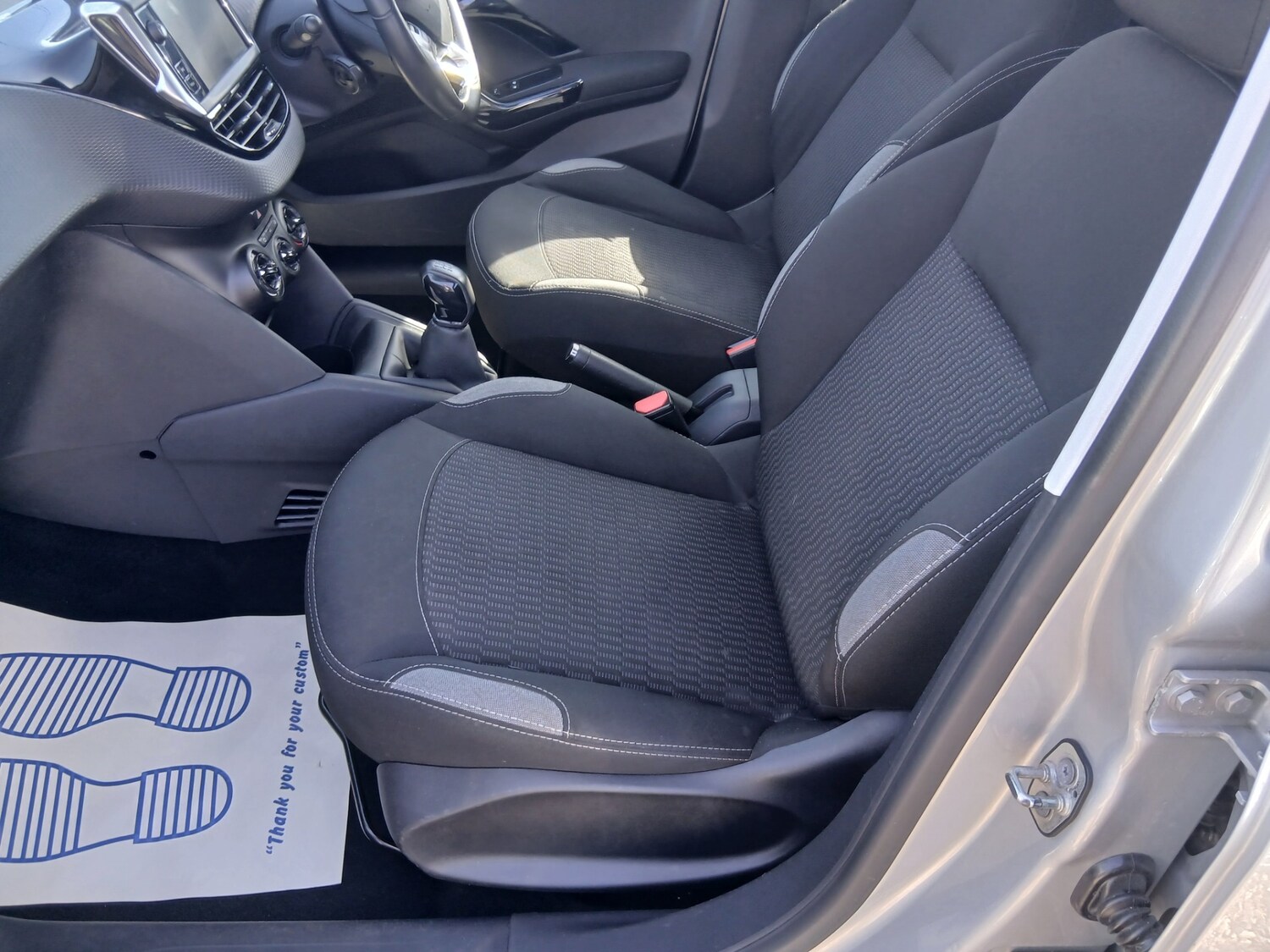 Used Peugeot 208 2015 for sale - 77973911: Photo 7