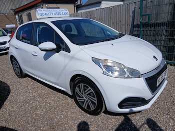 Used Peugeot 208 2015 for sale - 78389543: Photo
