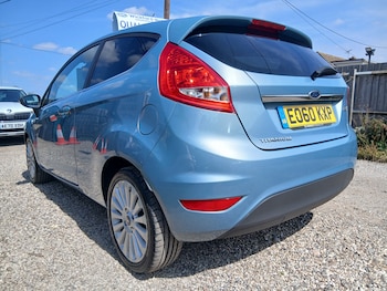 Used Ford Fiesta 2010 for sale - 75525399: Photo