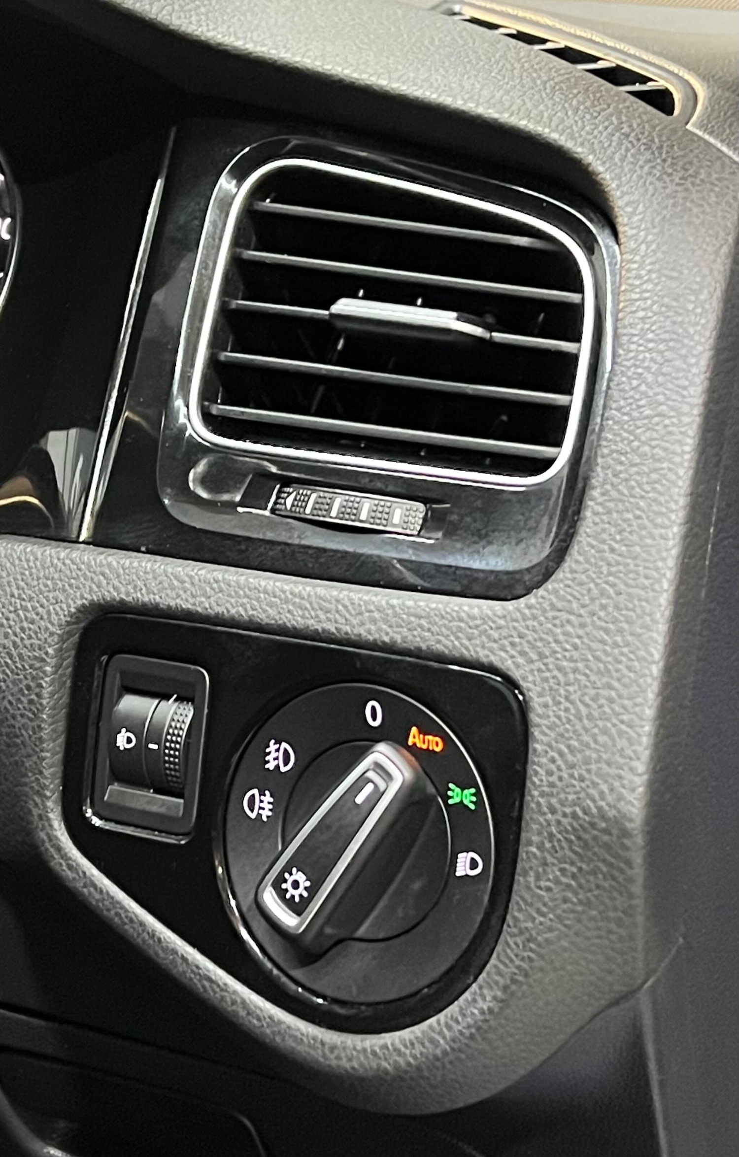 Used Volkswagen Golf 2014 for sale - 76752965: Photo 17