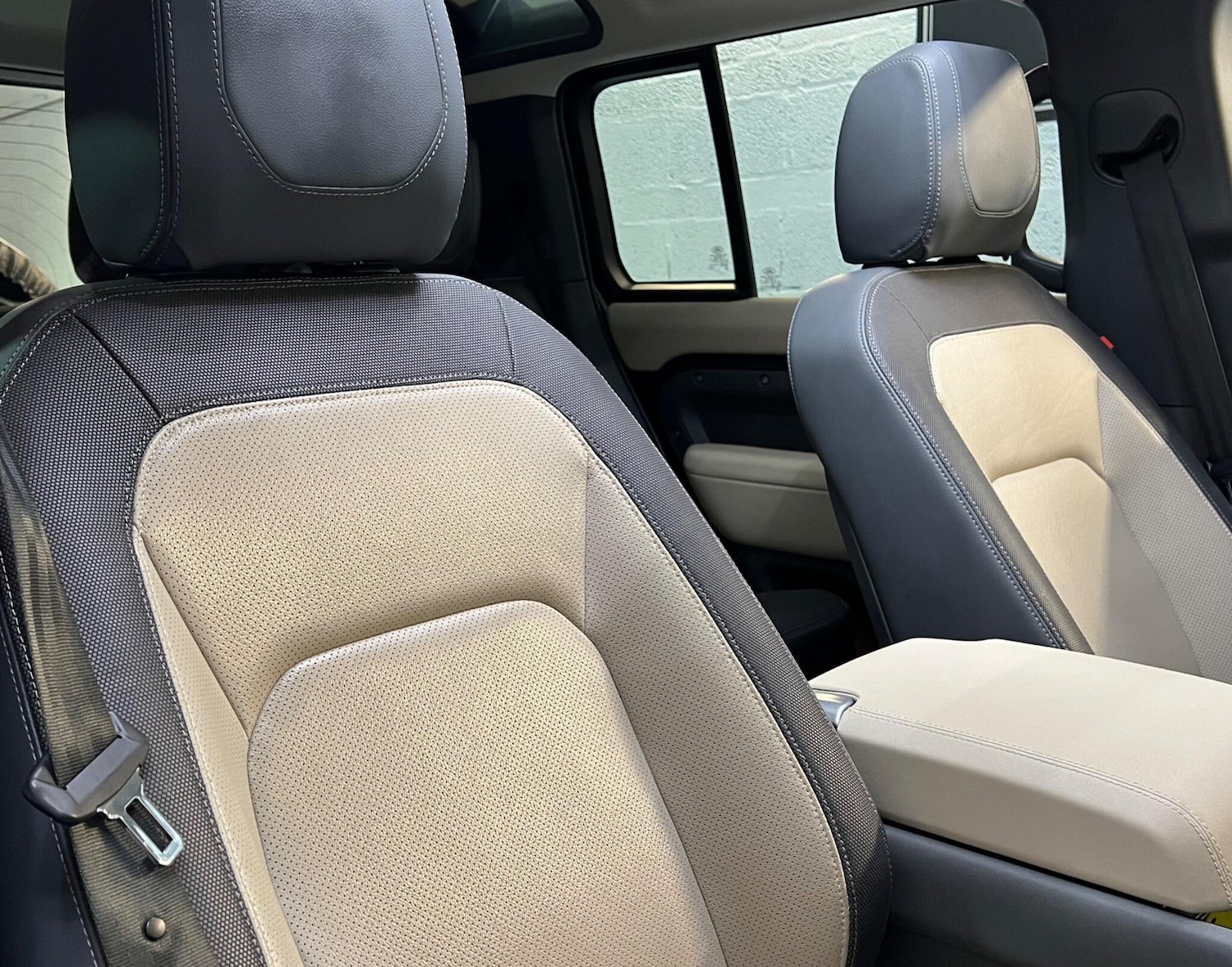 Used Land Rover Defender 110 2022 for sale - 76607102: Photo 16