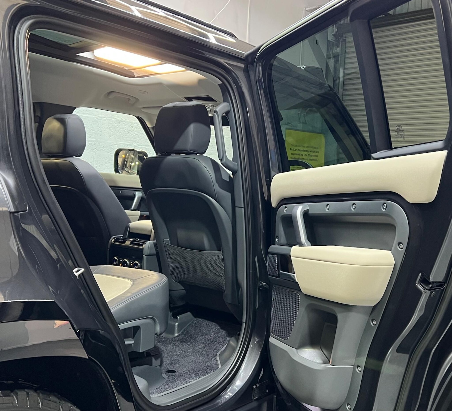 Used Land Rover Defender 110 2022 for sale - 76607102: Photo 17