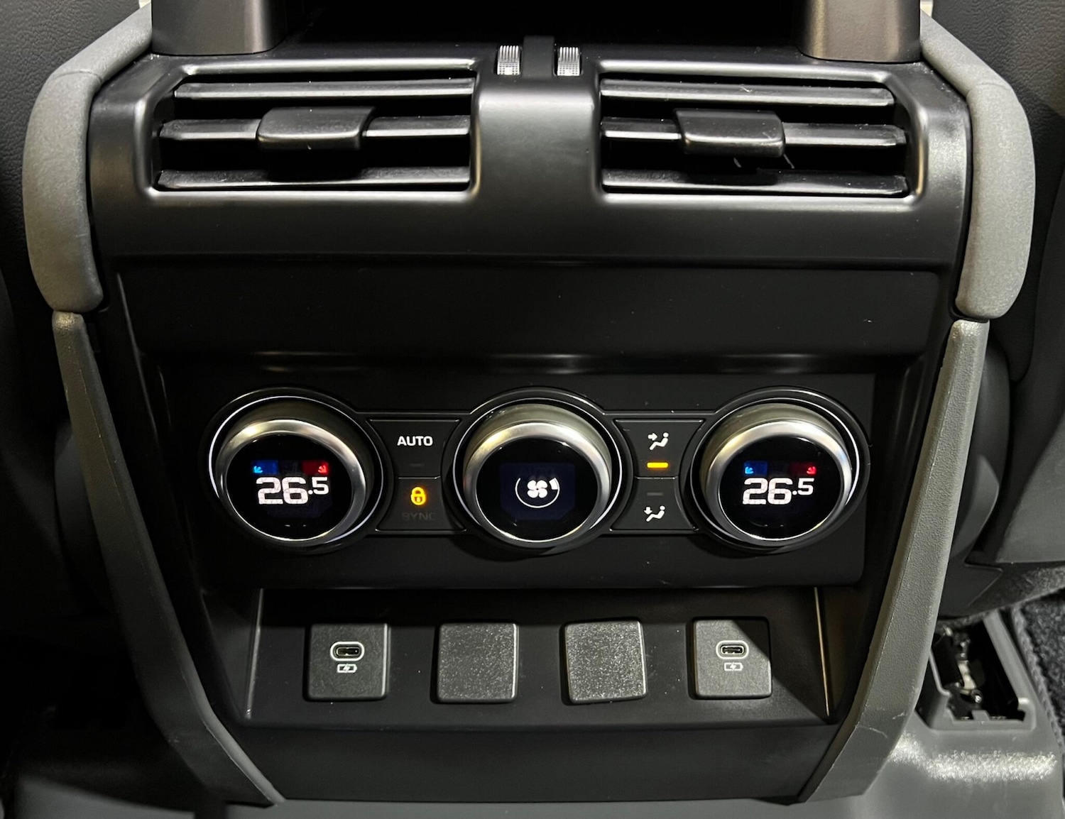 Used Land Rover Defender 110 2022 for sale - 76607102: Photo 23