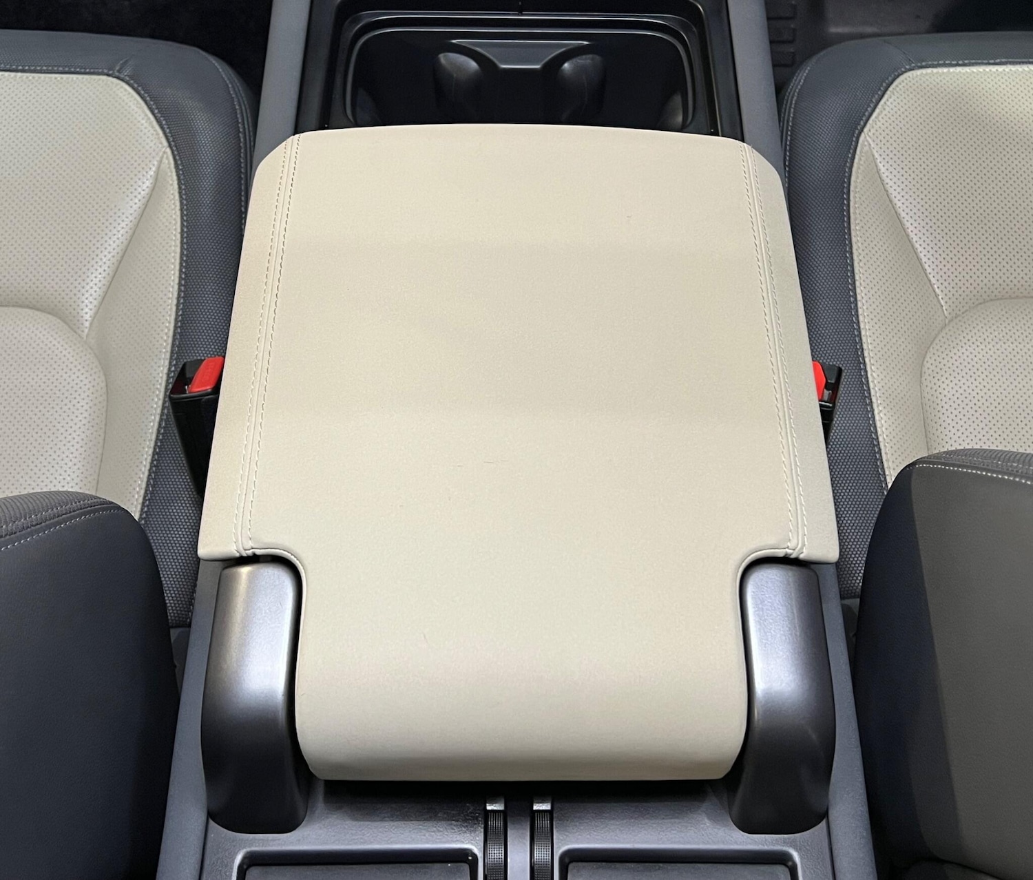 Used Land Rover Defender 110 2022 for sale - 76607102: Photo 37