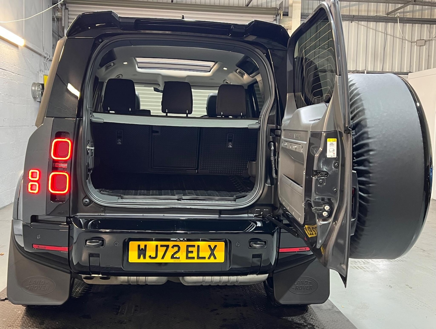 Used Land Rover Defender 110 2022 for sale - 76607102: Photo 39