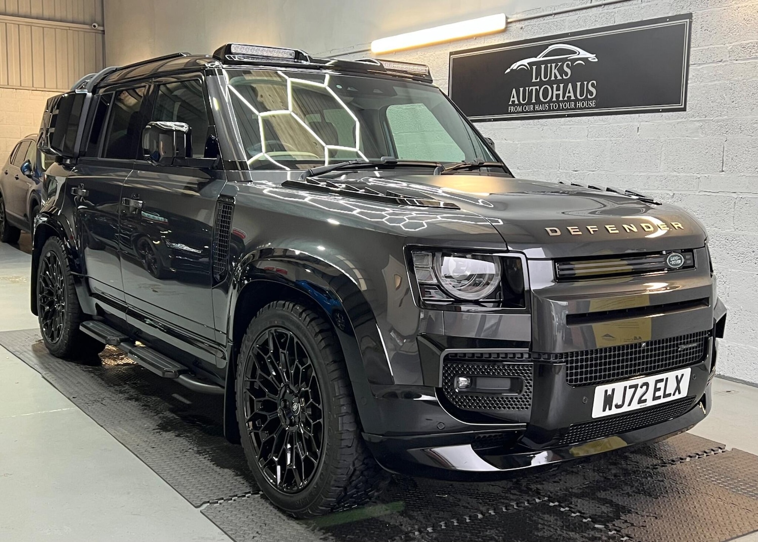 Used Land Rover Defender 110 2022 for sale - 76607102: Photo 6