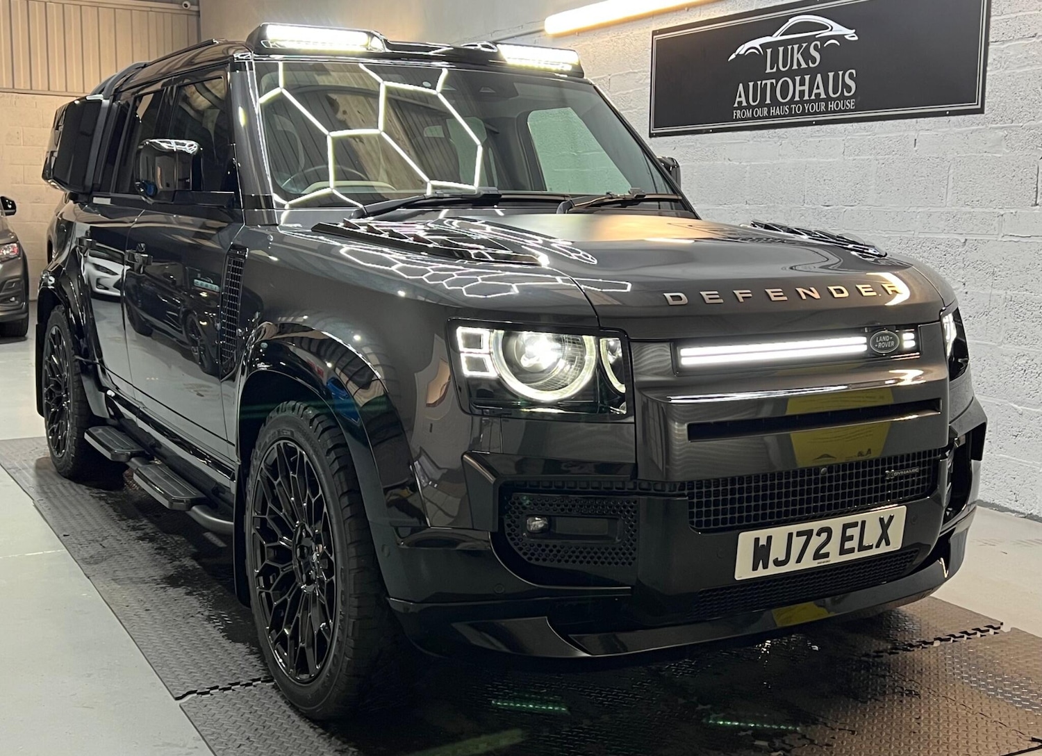 Used Land Rover Defender 110 2022 for sale - 76607102: Photo 8