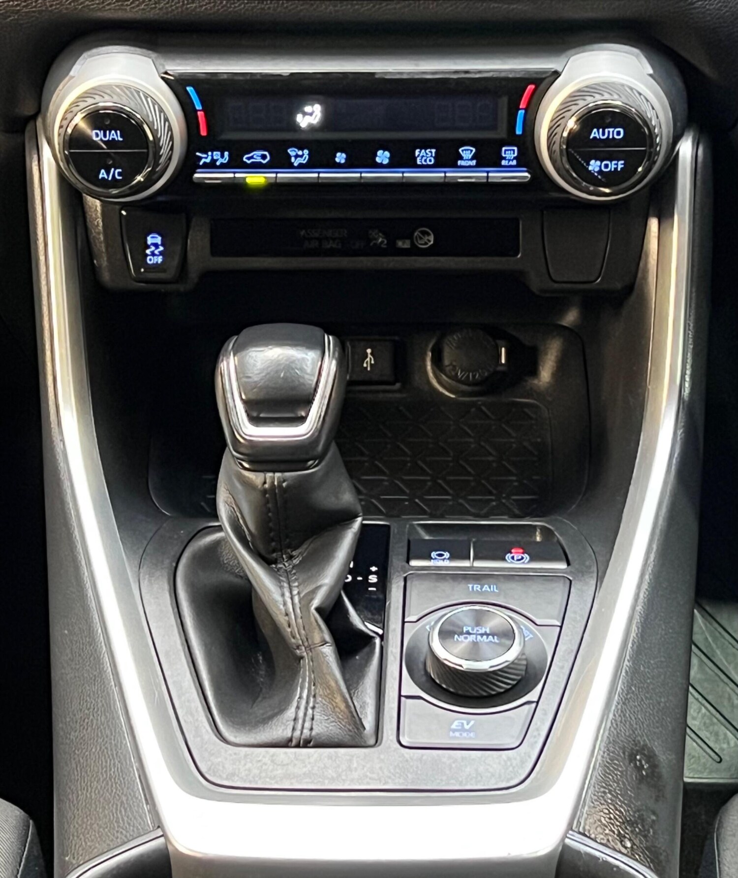 Used Toyota RAV4 2022 for sale - 77893097: Photo 10