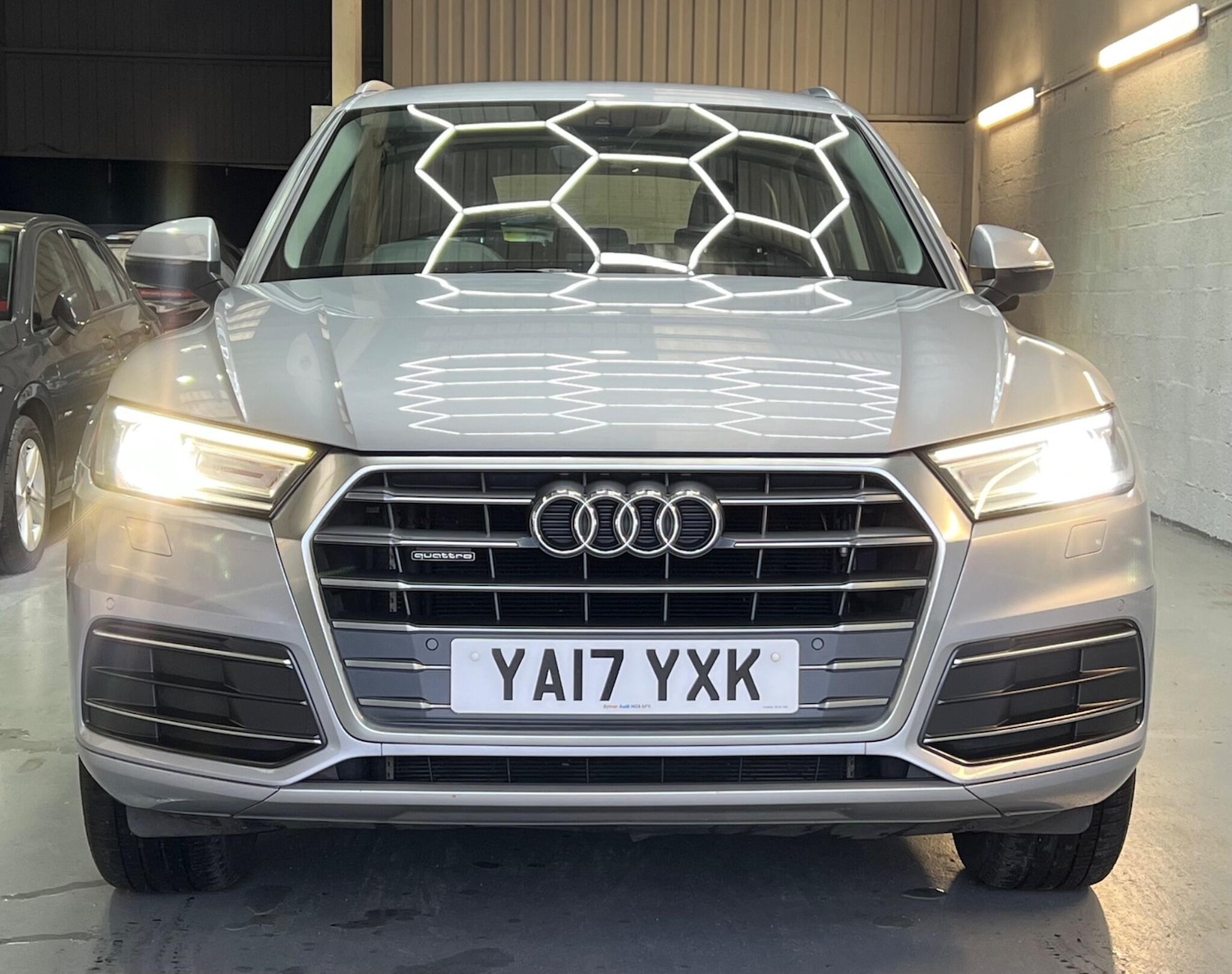 Used Audi Q5 2017 for sale - 77396147: Photo 2