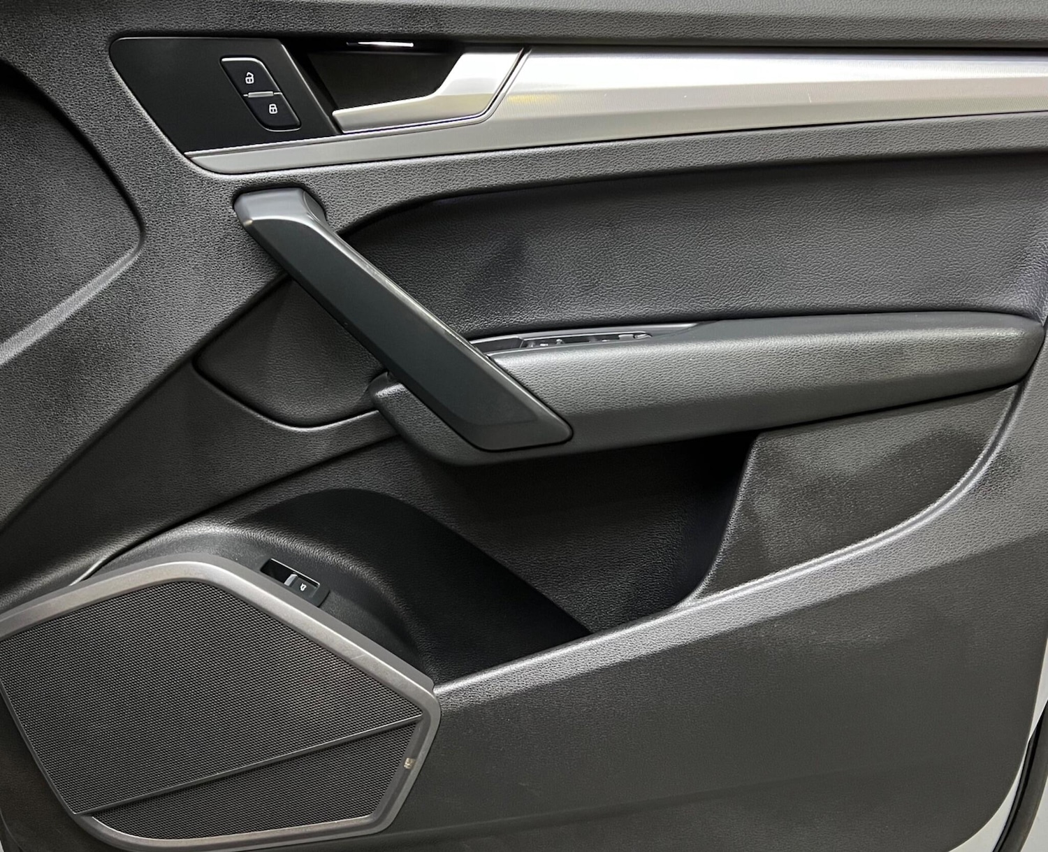 Used Audi Q5 2017 for sale - 77396147: Photo 25