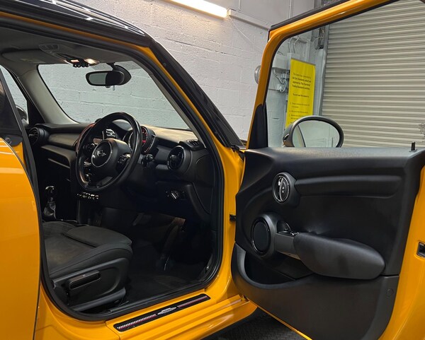 Used MINI Hatch 2018 for sale - 76122468: Photo 10