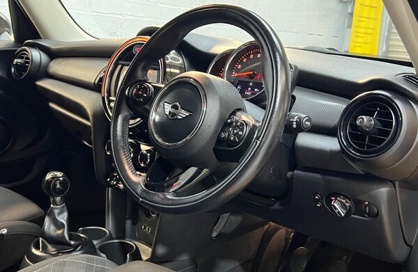 Used MINI Hatch 2018 for sale - 76122468: Photo 12