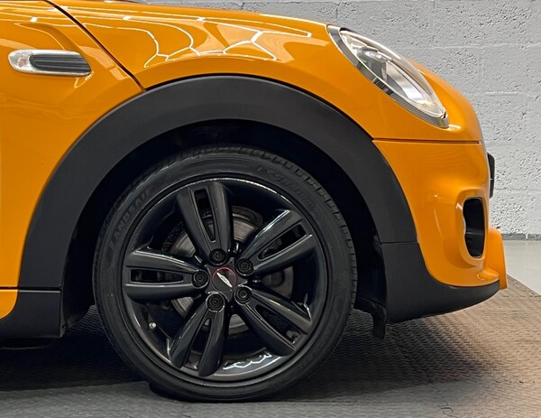 Used MINI Hatch 2018 for sale - 76122468: Photo 3
