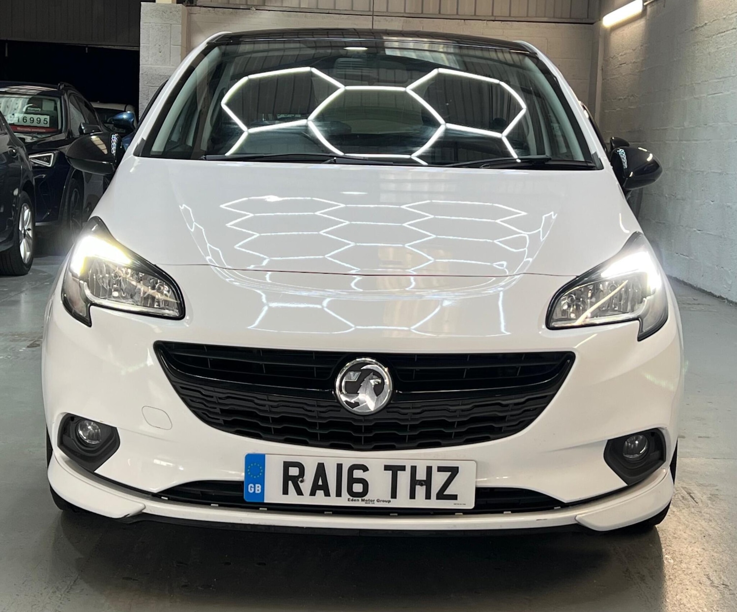 Used Vauxhall Corsa 2016 for sale - 77396145: Photo 2