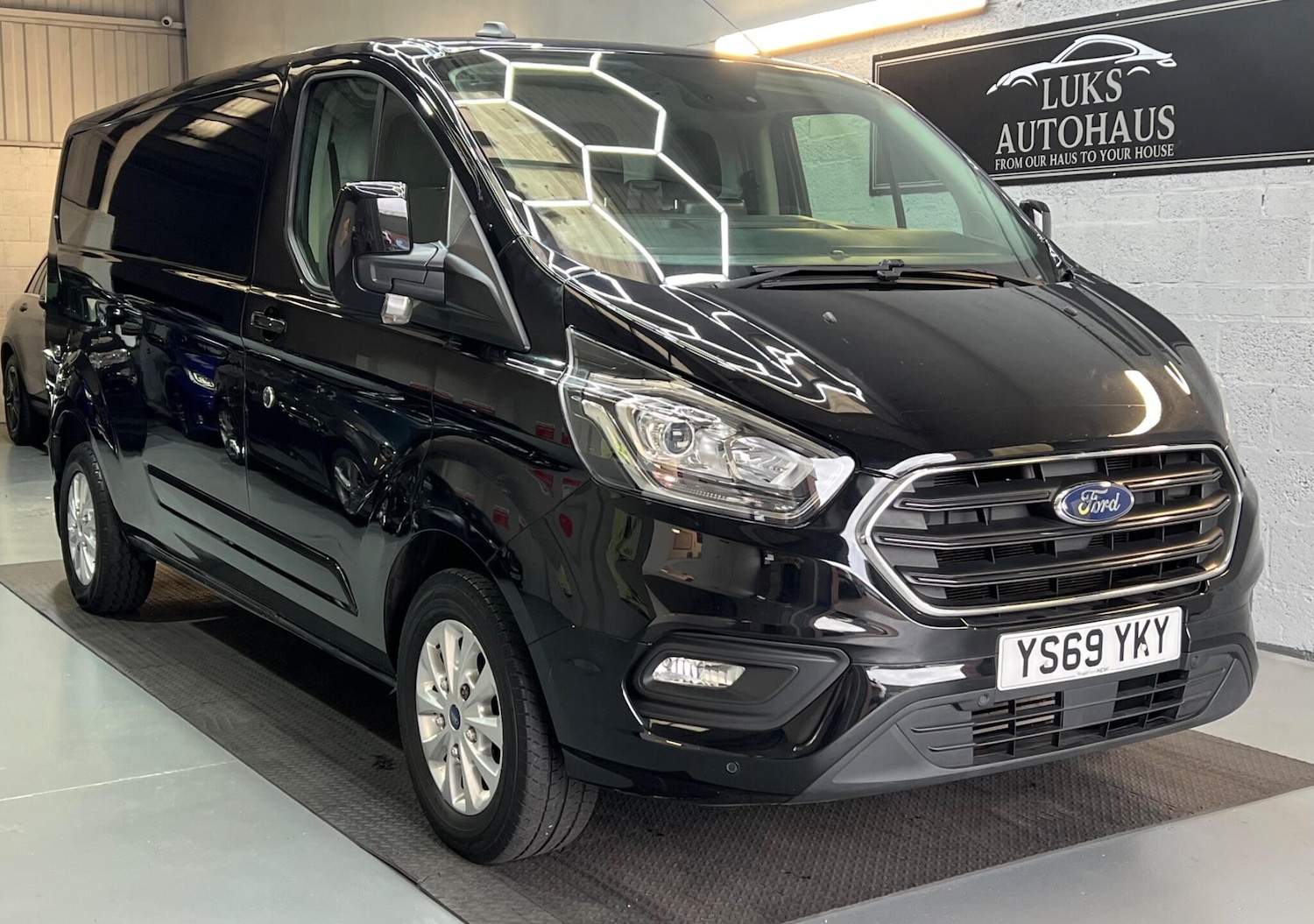 Used Ford Transit Custom 2019 for sale - 76121805: Photo 2
