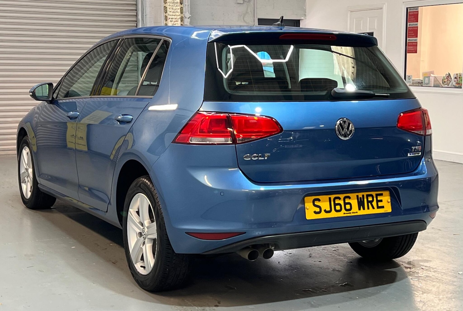 Used Volkswagen Golf 2016 for sale - 77015392: Photo 2