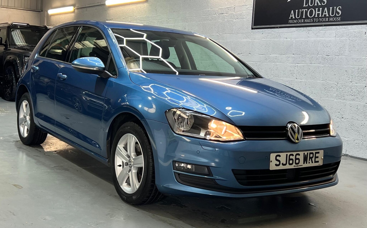 Used Volkswagen Golf 2016 for sale - 77015392: Photo 5