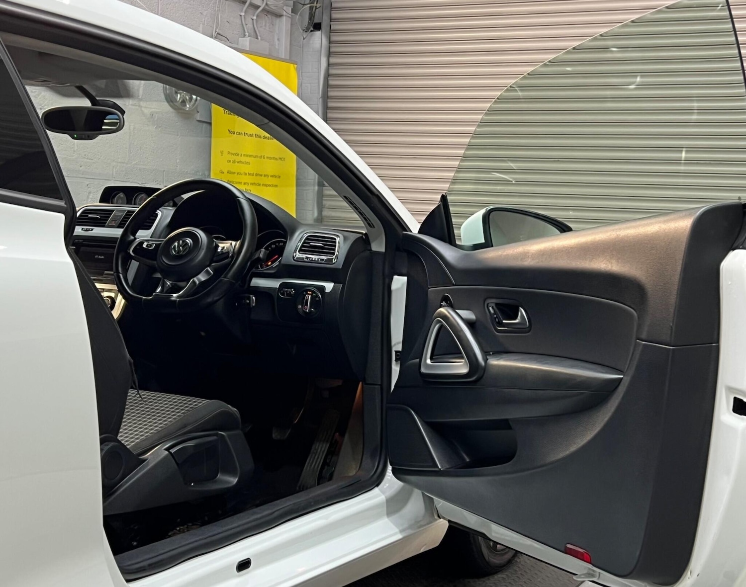 Used Volkswagen Scirocco 2015 for sale - 76619948: Photo 11