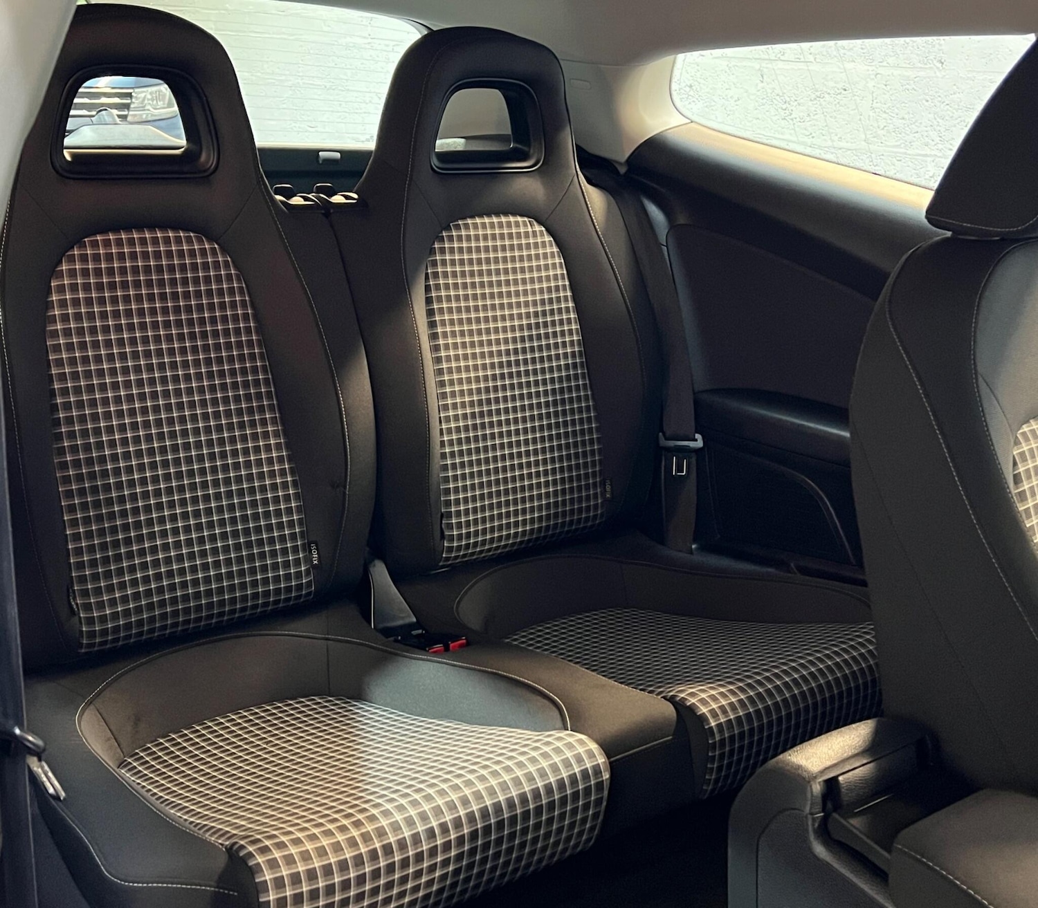 Used Volkswagen Scirocco 2015 for sale - 76619948: Photo 16