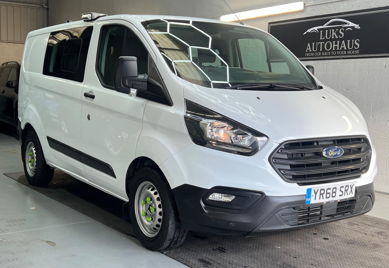 Used Ford Transit Custom 2018 for sale - 76521940: Photo 2