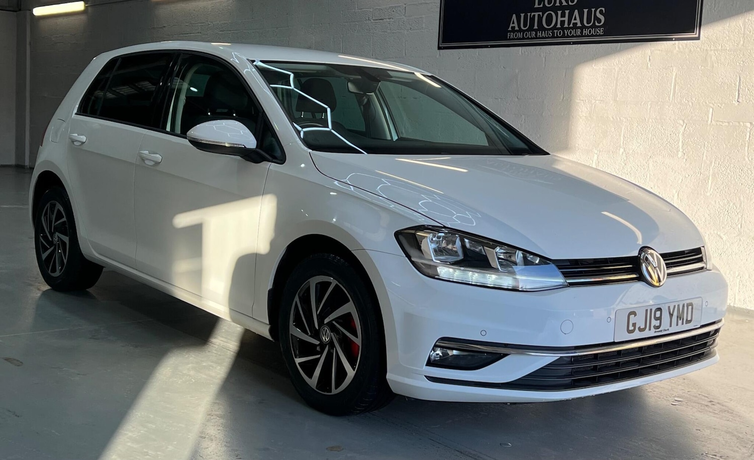 Used Volkswagen Golf 2019 for sale - 77081507: Photo 2