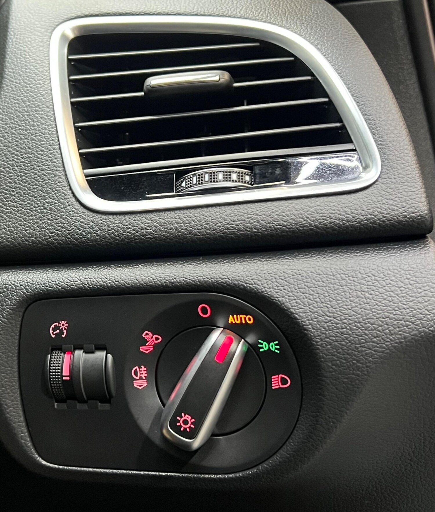 Used Audi Q3 2016 for sale - 77478520: Photo 20