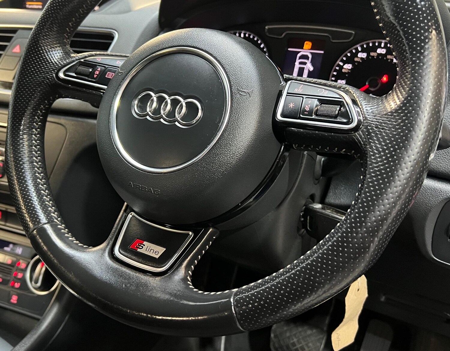 Used Audi Q3 2016 for sale - 77478520: Photo 37