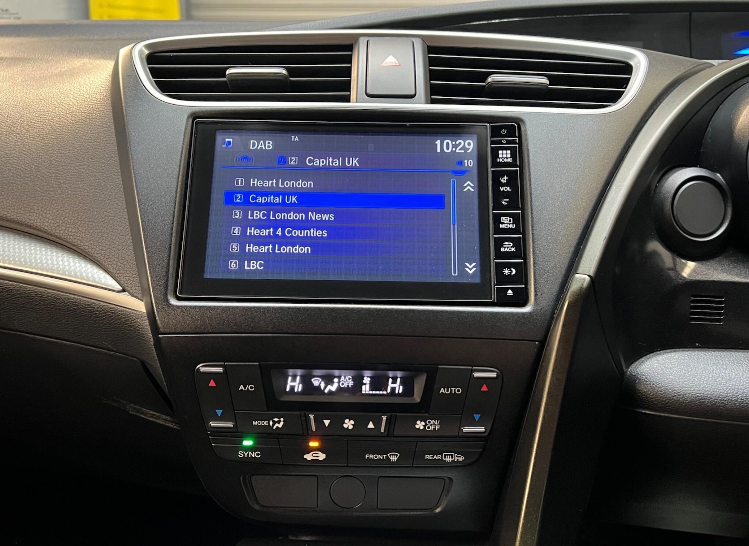 Used Honda Civic 2016 for sale - 76935937: Photo 21