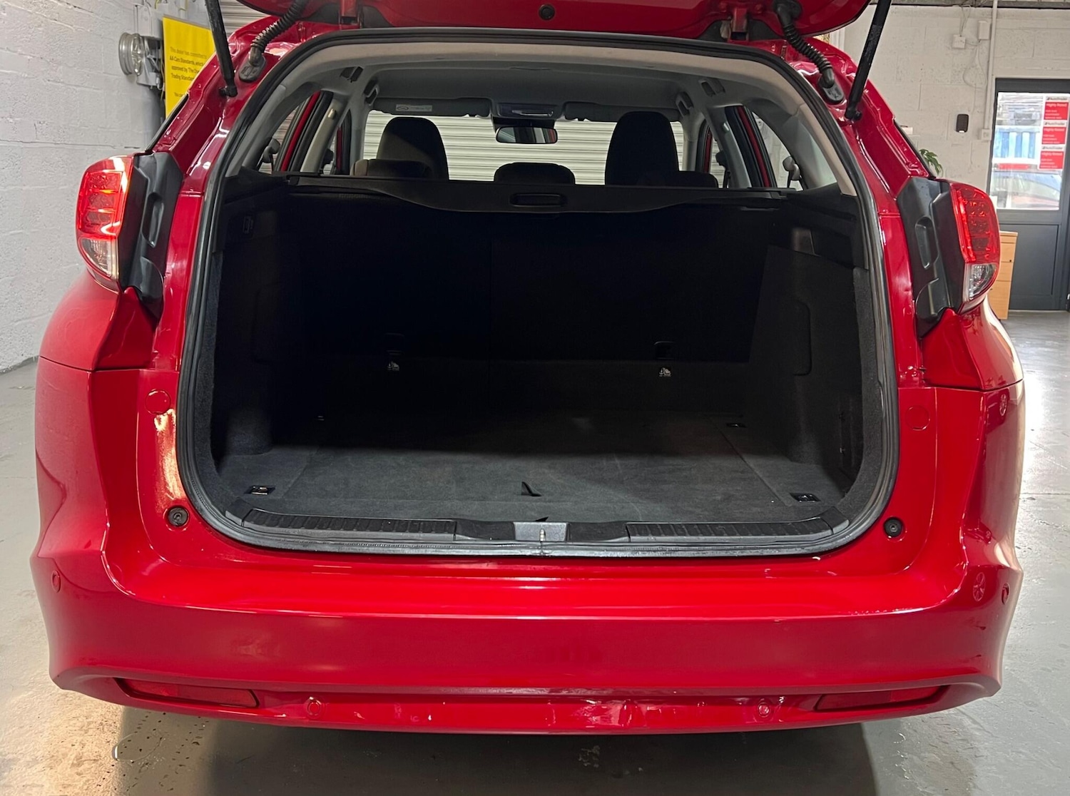 Used Honda Civic 2016 for sale - 76935937: Photo 28