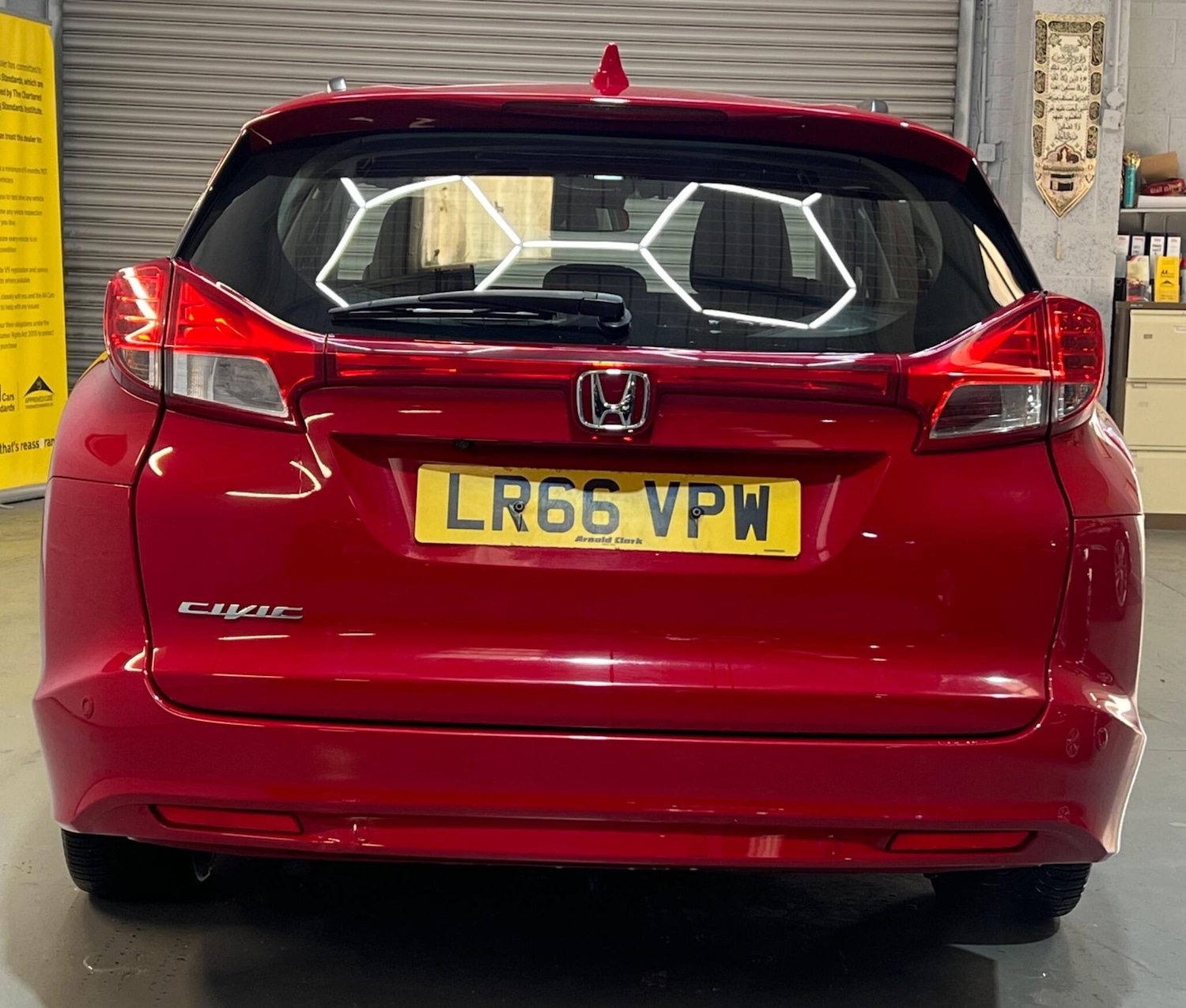 Used Honda Civic 2016 for sale - 76935937: Photo 6