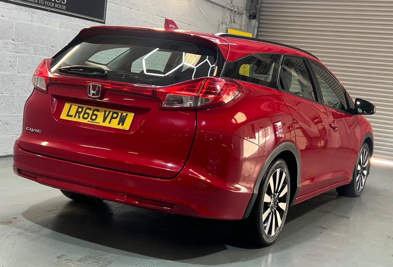 Used Honda Civic 2016 for sale - 76935937: Photo 8