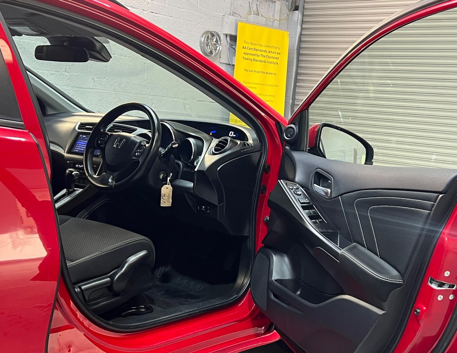 Used Honda Civic 2016 for sale - 76935937: Photo 9