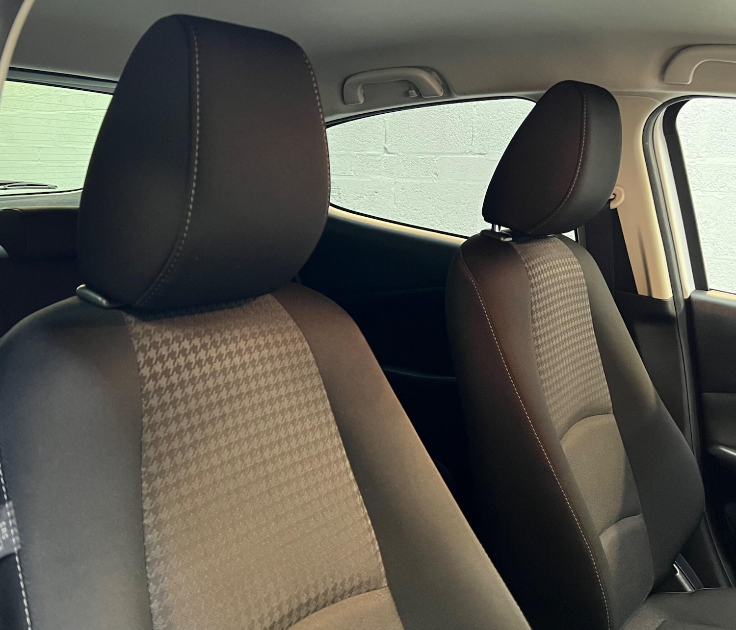 Used Mazda Mazda2 2017 for sale - 77705499: Photo 11