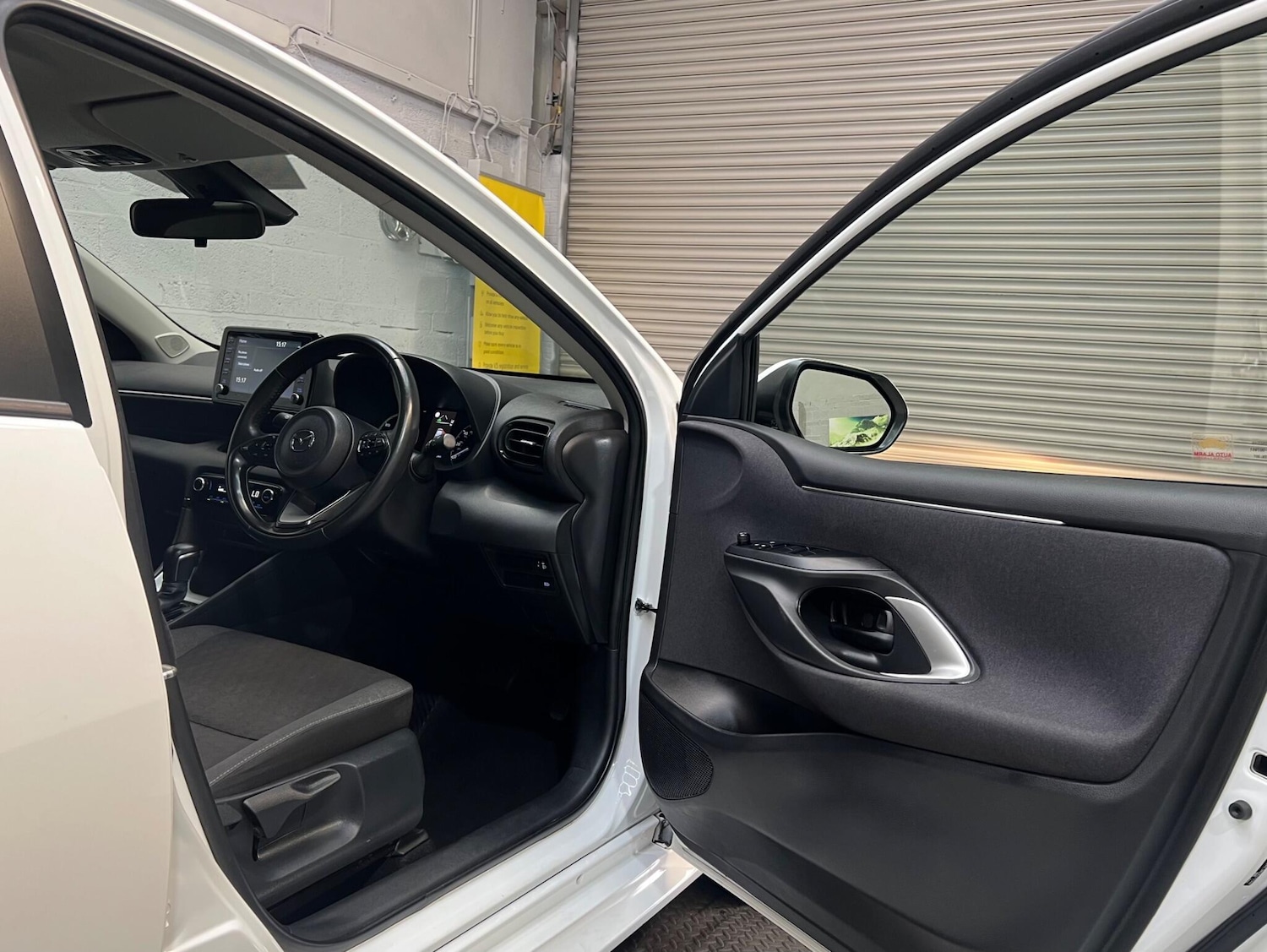 Used Mazda Mazda2 HYBRID 2023 for sale - 77155775: Photo 9