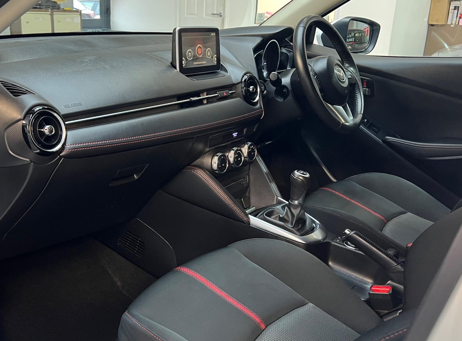 Used Mazda Mazda2 2016 for sale - 77793380: Photo 11