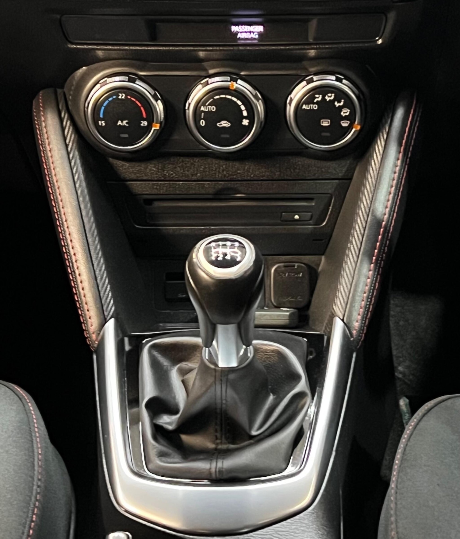 Used Mazda Mazda2 2016 for sale - 77793380: Photo 13