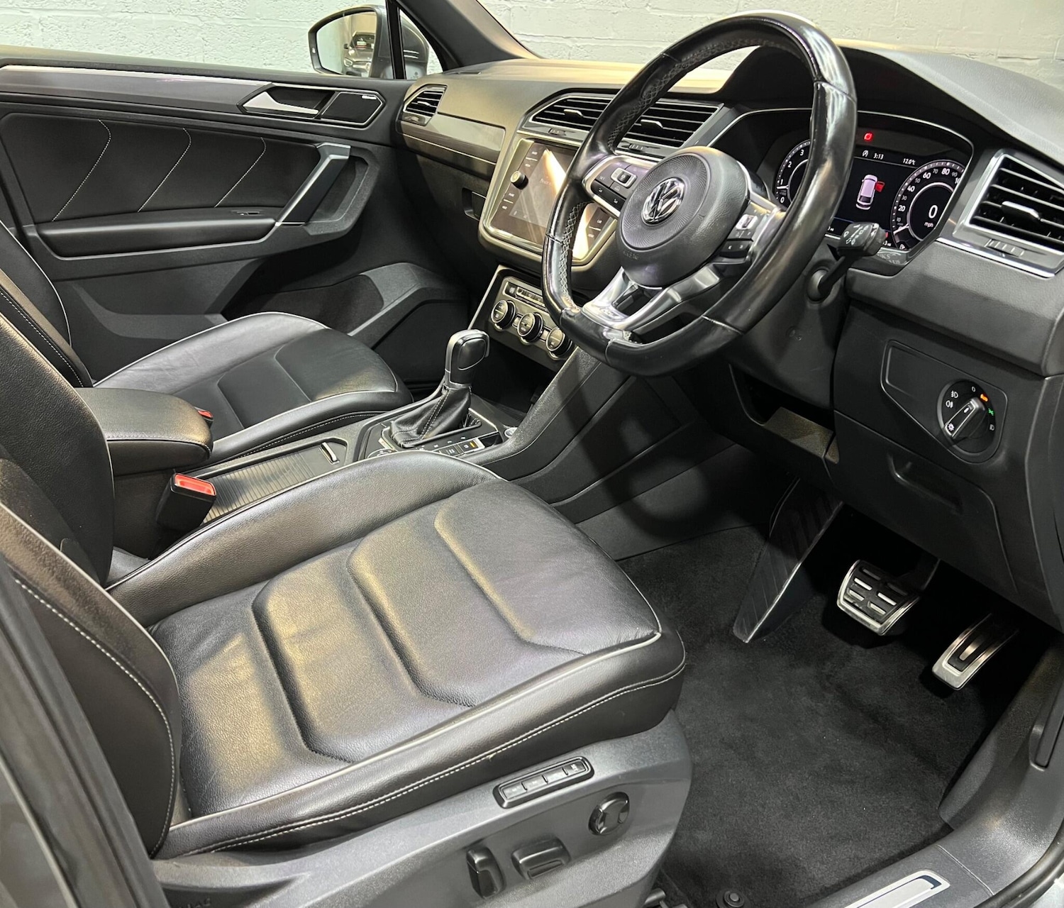 Used Volkswagen Tiguan 2018 for sale - 76753297: Photo 16