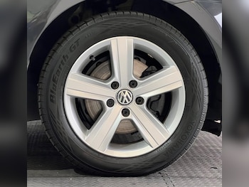 Used Volkswagen Golf 2016 for sale - 76234474: Photo