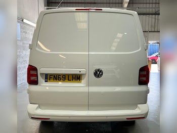 Used Volkswagen Transporter 2019 for sale - 78384443: Photo