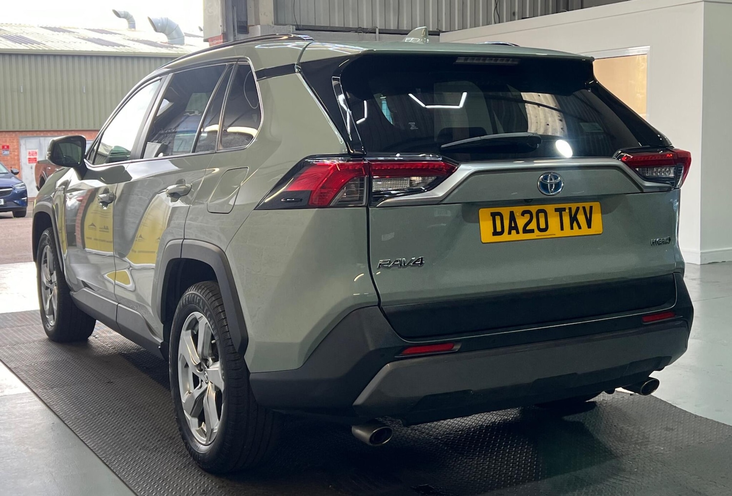 Used Toyota RAV4 2020 for sale - 76377533: Photo 11