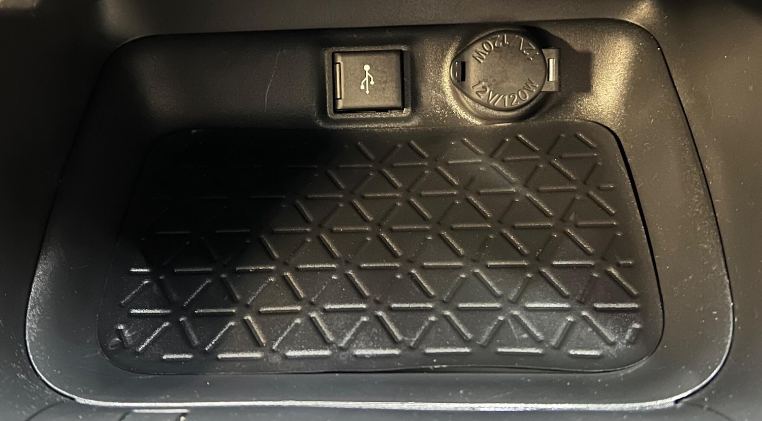 Used Toyota RAV4 2020 for sale - 76377533: Photo 27