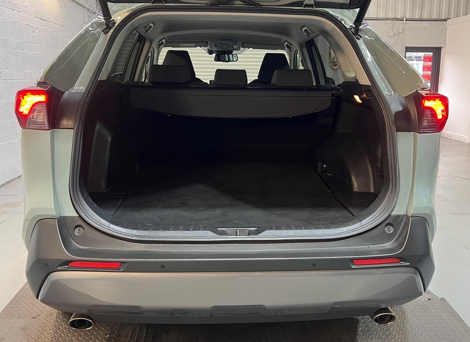 Used Toyota RAV4 2020 for sale - 76377533: Photo 33