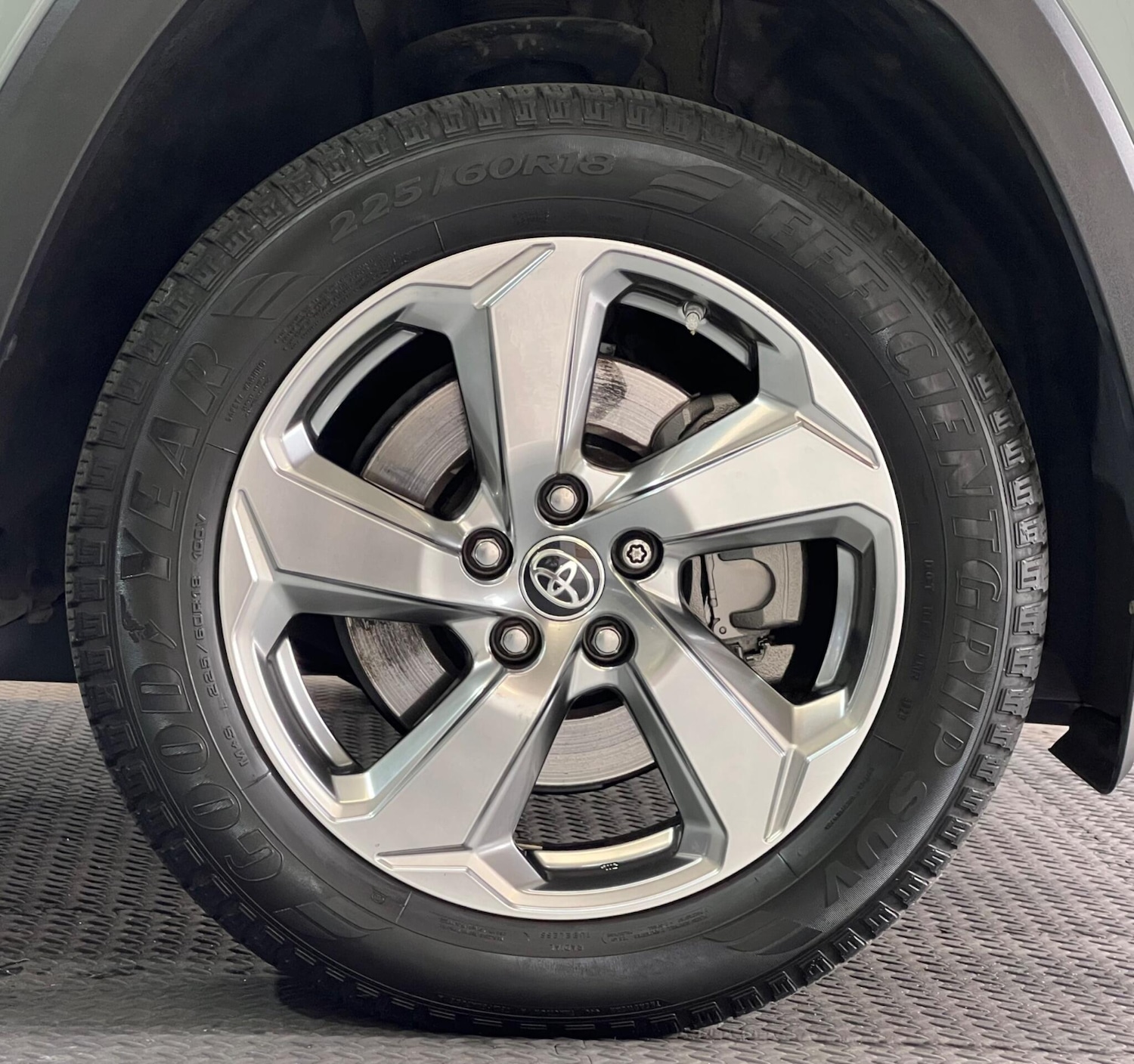 Used Toyota RAV4 2020 for sale - 76377533: Photo 5